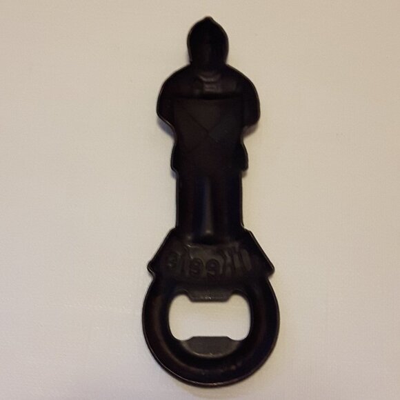 Vintage Carling O'Keefe Knight Bottle Opener Metal - Picture 3 of 3